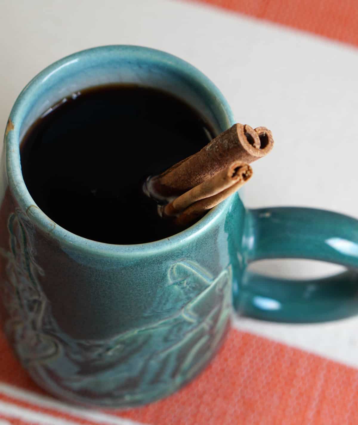 Natural Pumpkin Pie Spiced Coffee Recipe - A truly healthy alternative to fall seasonal coffee drinks. Clean, healthy, sugar free and anti-oxidant full