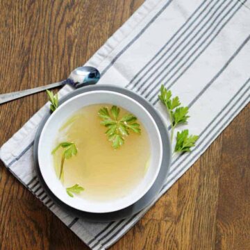Simple bone broth, made at home with minutes of active time. Have 5 minutes? you can make bone broth from scratch
