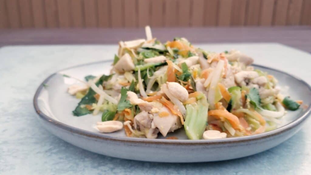 Clean Veggie Pad Thai crisp and fresh side view